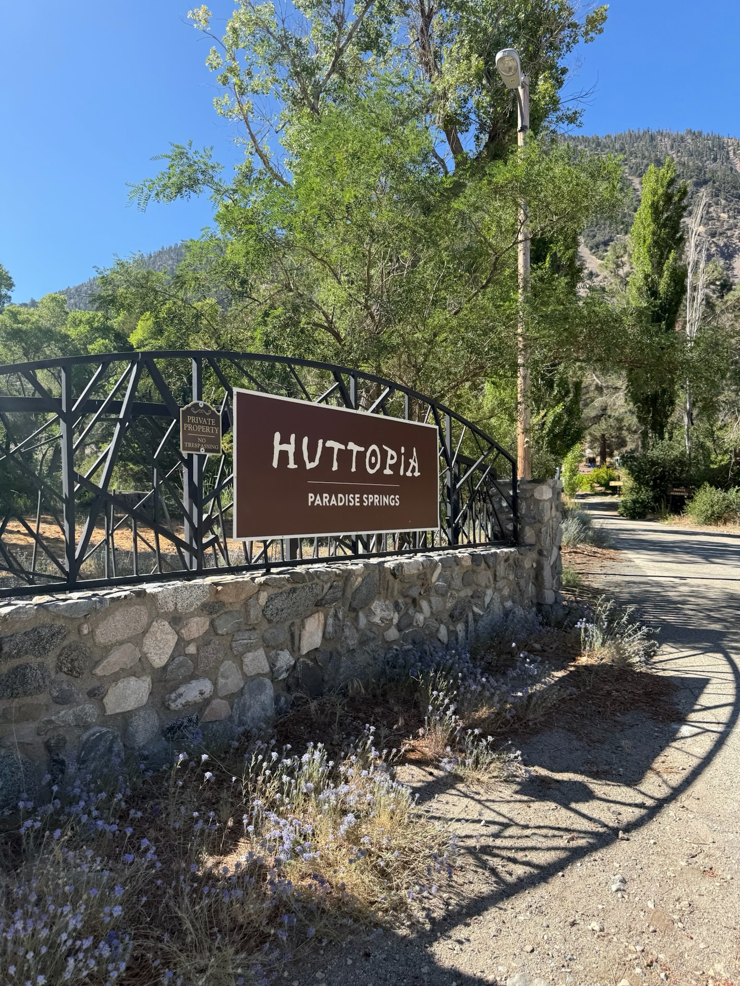 Arriving at Huttopia Paradise Springs entrance with family